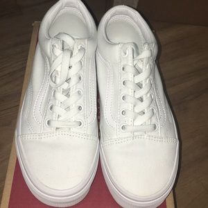 Vans Old Skool True White Shoes